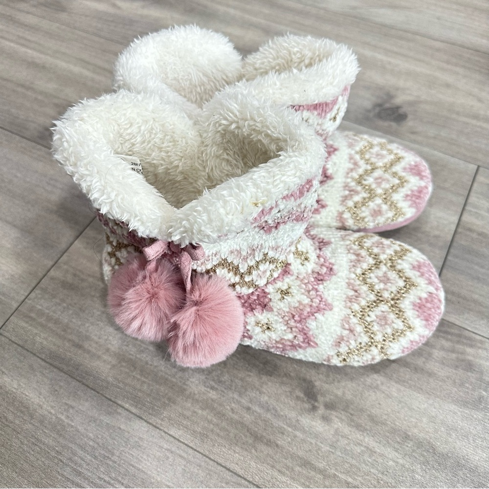 BNWT Slipper Boots
